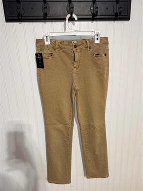 Dressbarn Women's Petite 8 Tan Chino Straight Pants